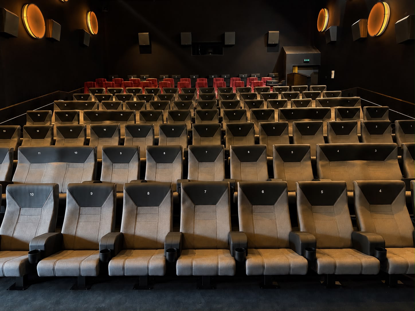 NĚMECKO – CINEPLEX BYREUTH